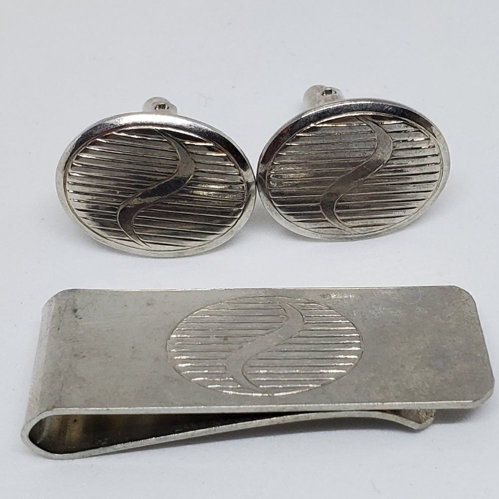 Silver Tone Cuff Links & Money Clip Set